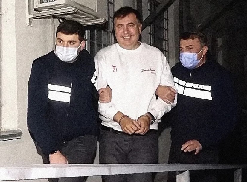 Mixail Saakashvili harbiy kasalxonaga yotqizildi